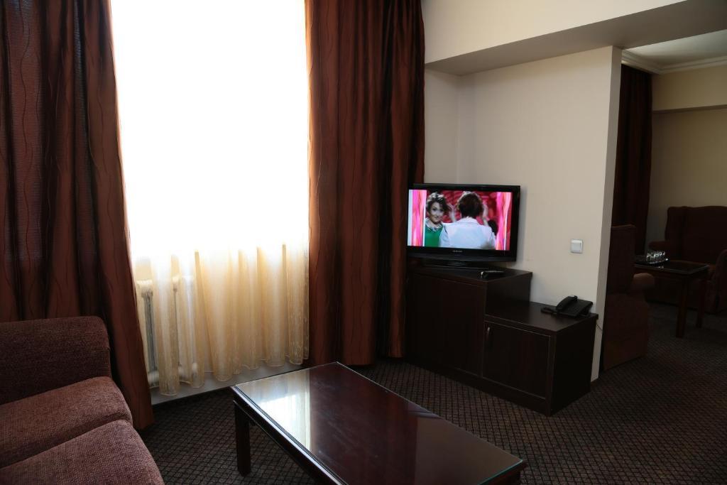 Salem On Samal Hotel Алма Ата Стая снимка